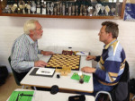 Piet Smit haalt de eerste overwinning voor het 1e binnen